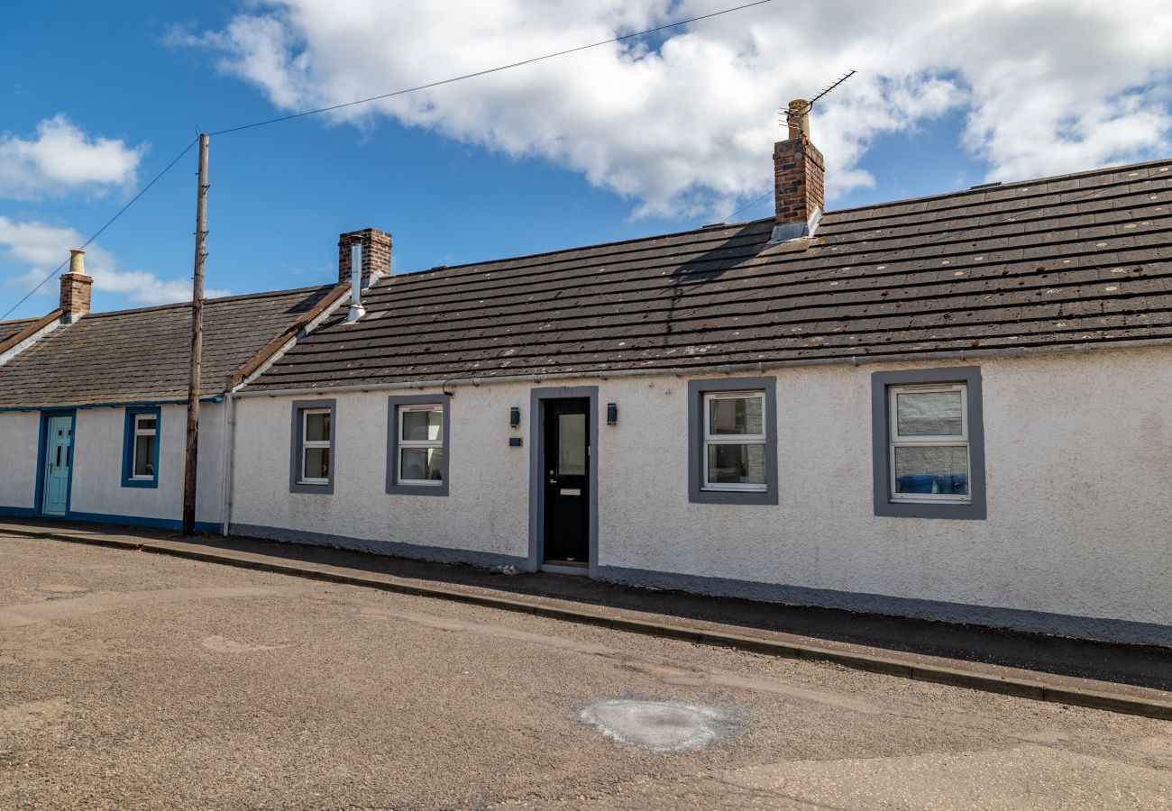 Cottage in Arbroath - Clifftop Cottage