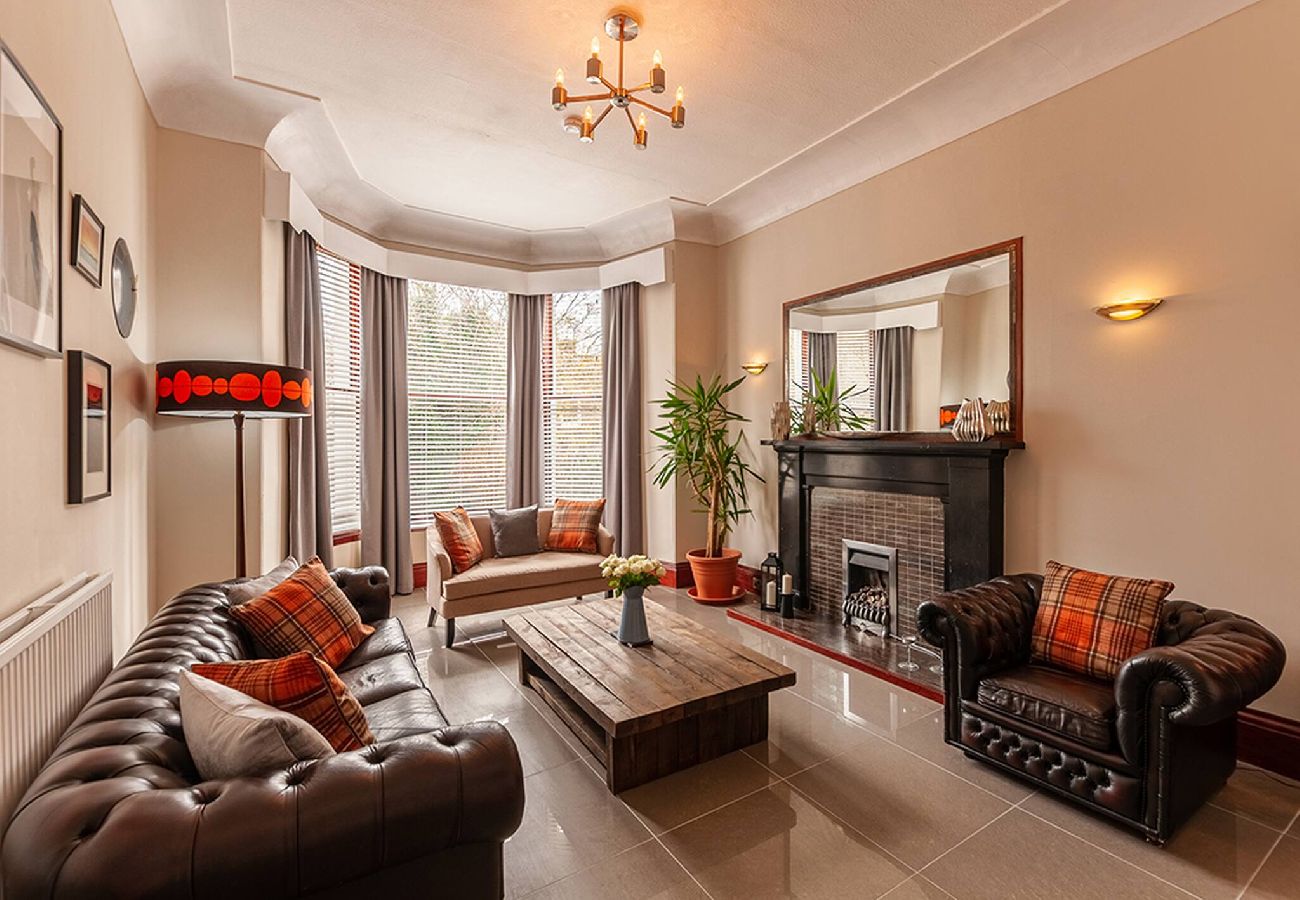 Terraced House in Dundee - Nelson Manor