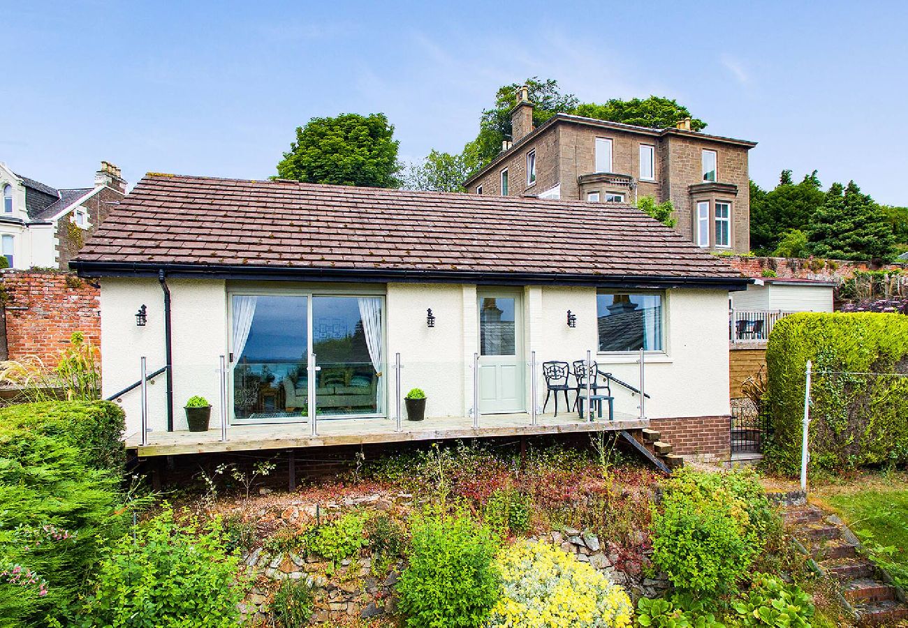 House in Broughty Ferry - FerryView Cottage