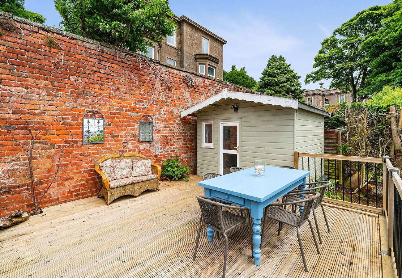 House in Broughty Ferry - FerryView Cottage