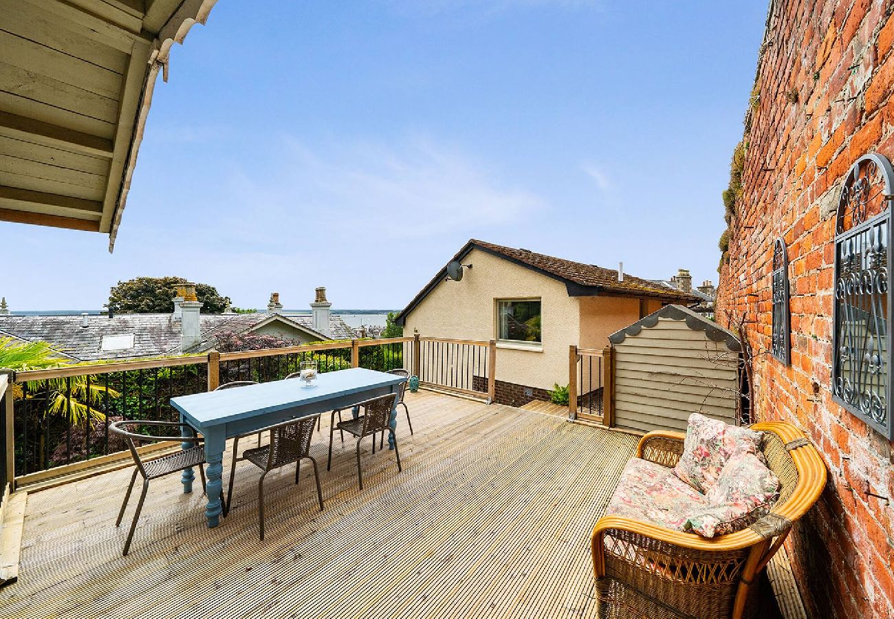 House in Broughty Ferry - FerryView Cottage