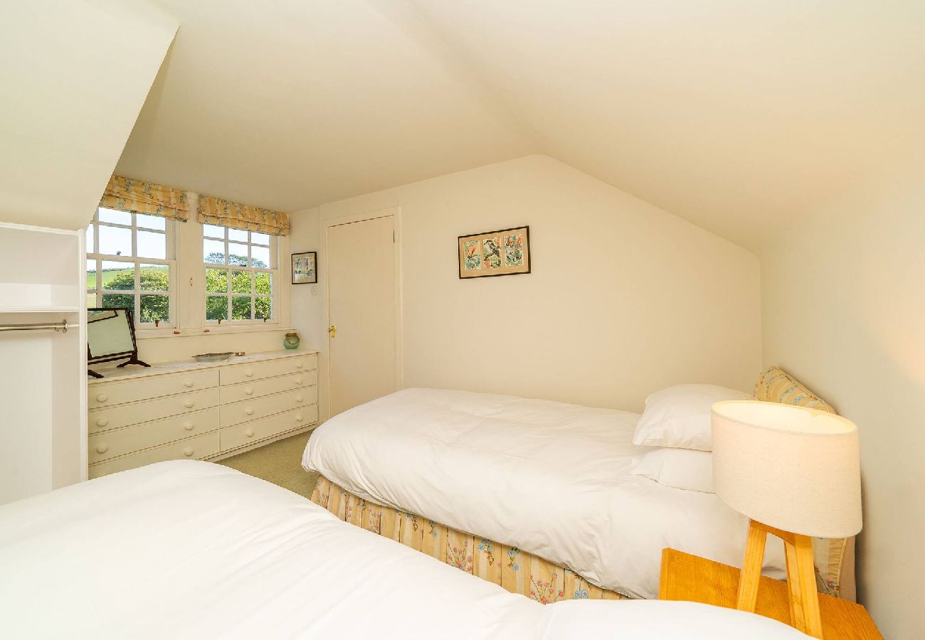 House in Eassie - Kirkgate Cottage
