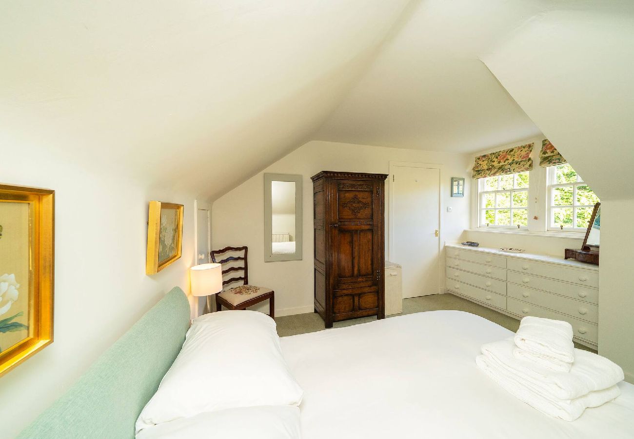 House in Eassie - Kirkgate Cottage