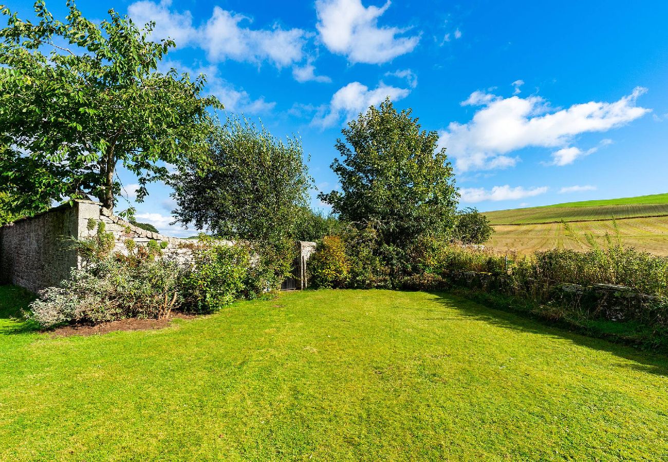 House in Eassie - Kirkgate Cottage