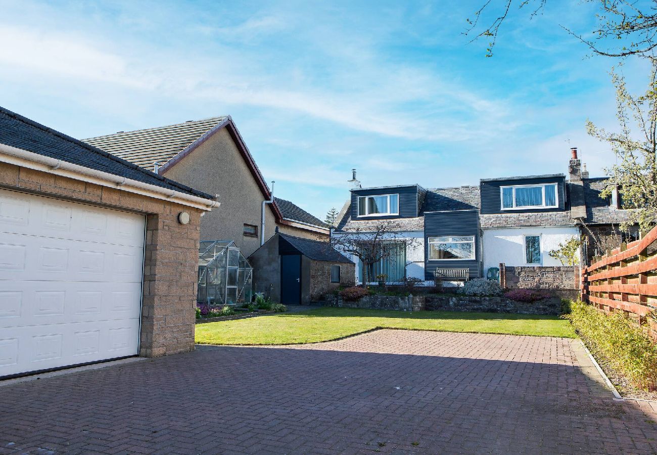 House in Carnoustie - The Albatross