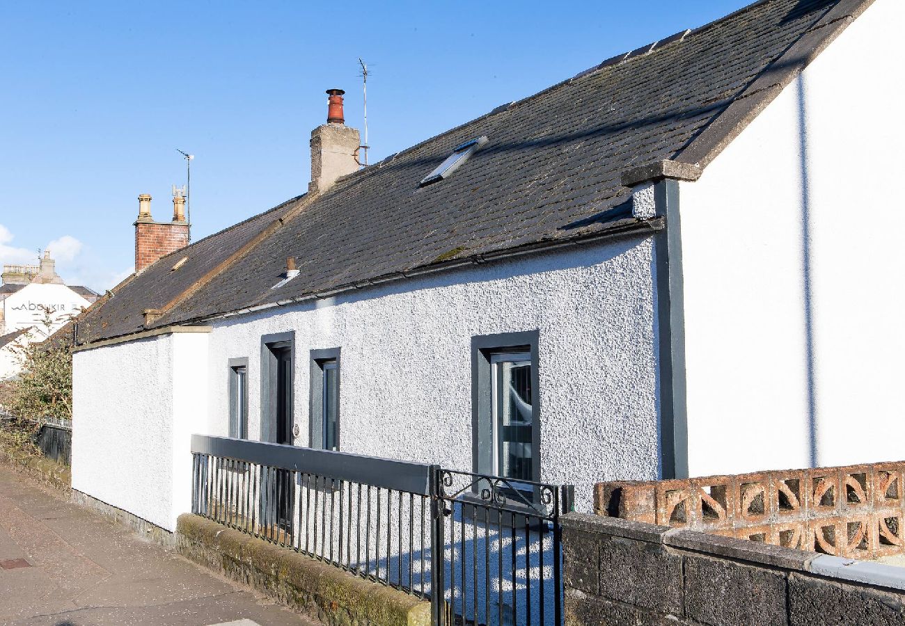 House in Carnoustie - The Albatross