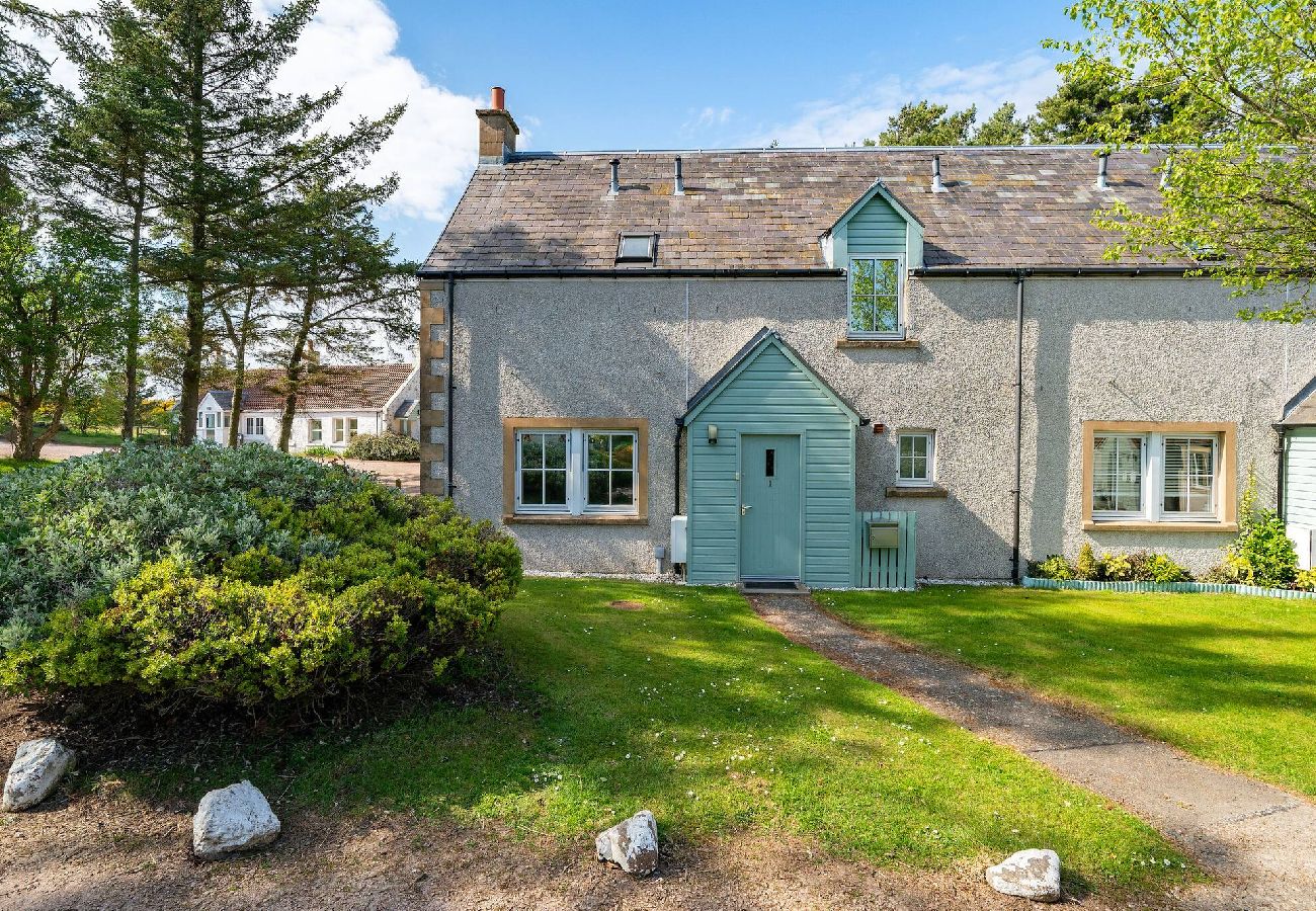 Cottage in St Andrews - At The Bay