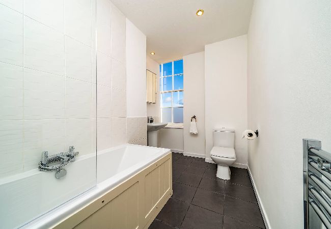 House in Arbroath - One Shore - Harbourside Townhouse House in Arbroath - One Shore - Harbourside Townhouse