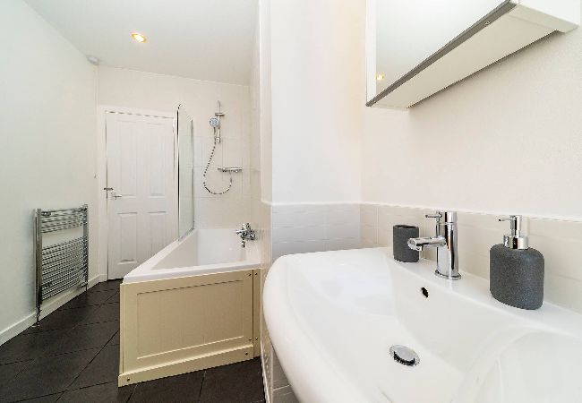 House in Arbroath - One Shore - Harbourside Townhouse House in Arbroath - One Shore - Harbourside Townhouse