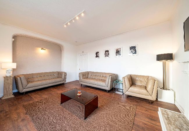 House in Arbroath - One Shore - Harbourside Townhouse House in Arbroath - One Shore - Harbourside Townhouse