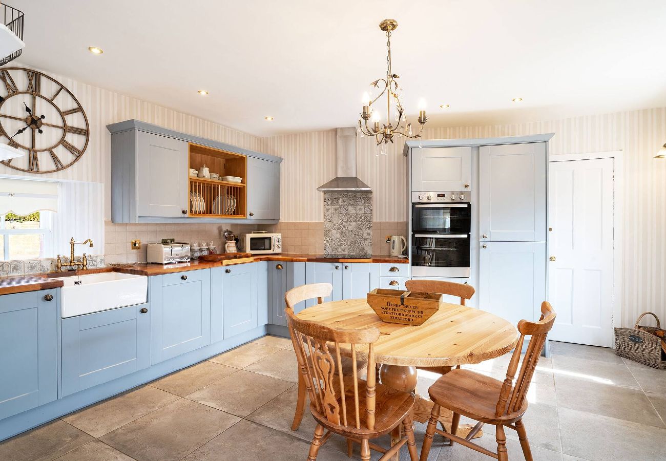 House in Kirriemuir - Thrums Cottage
