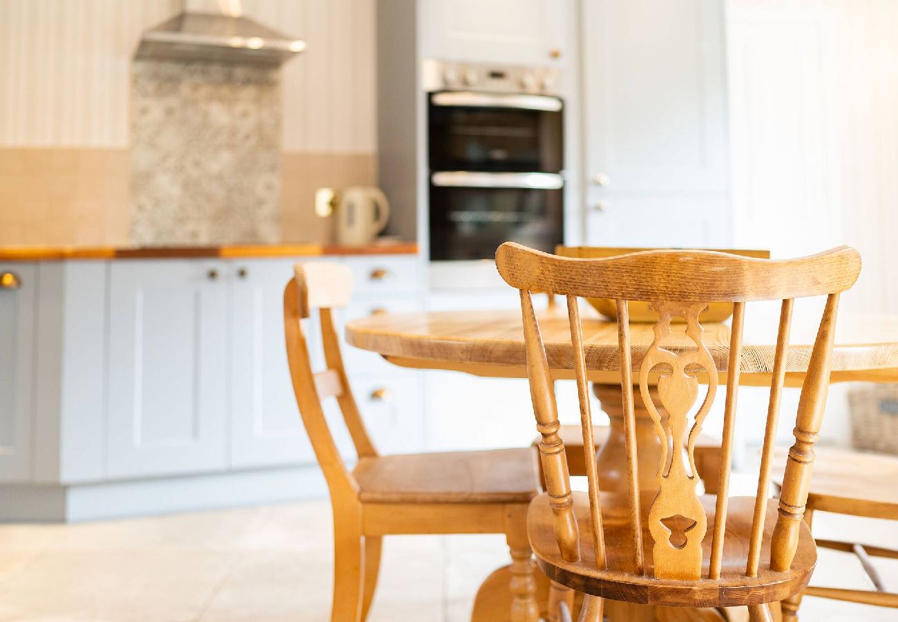 House in Kirriemuir - Thrums Cottage