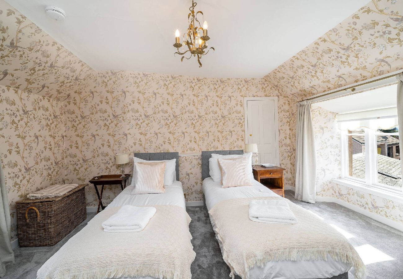 House in Kirriemuir - Thrums Cottage