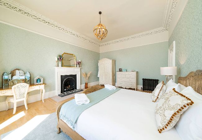 Villa in Broughty Ferry - Villa by the Sea; Escape the Ordinary Villa in Broughty Ferry - Villa by the Sea; Escape the Ordinary