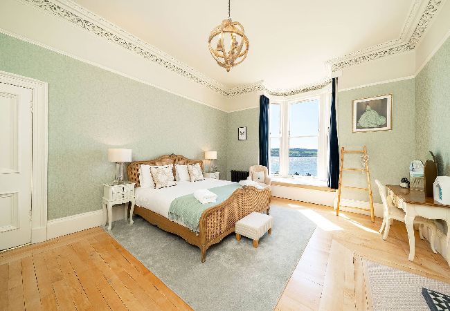 Villa in Broughty Ferry - Villa by the Sea; Escape the Ordinary Villa in Broughty Ferry - Villa by the Sea; Escape the Ordinary