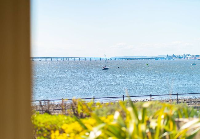 Villa in Broughty Ferry - Villa by the Sea; Escape the Ordinary Villa in Broughty Ferry - Villa by the Sea; Escape the Ordinary