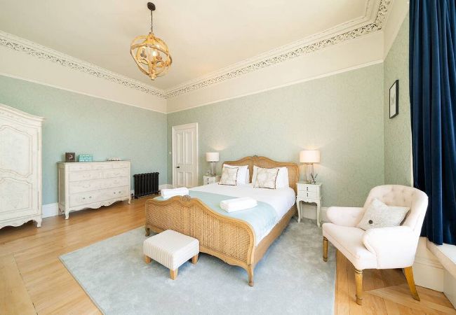 Villa in Broughty Ferry - Villa by the Sea; Escape the Ordinary Villa in Broughty Ferry - Villa by the Sea; Escape the Ordinary