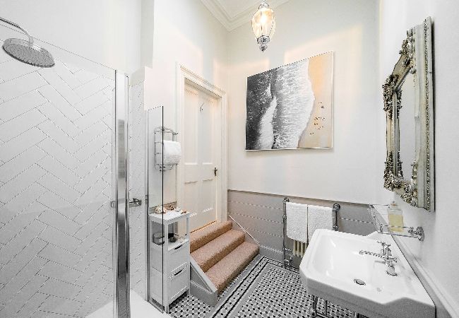 Villa in Broughty Ferry - Villa by the Sea; Escape the Ordinary Villa in Broughty Ferry - Villa by the Sea; Escape the Ordinary