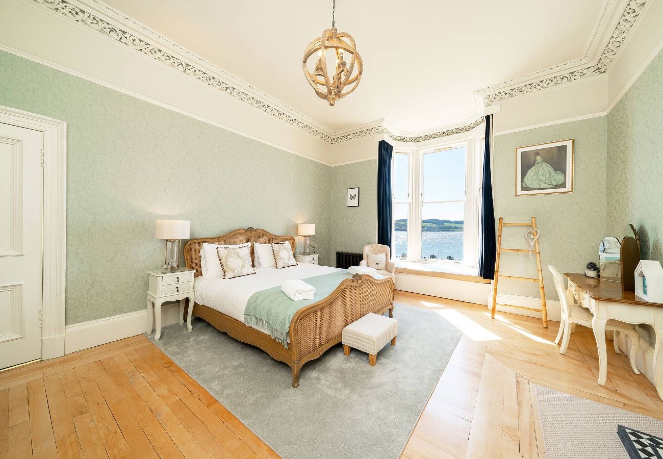 House in Broughty Ferry - Villa by the Sea