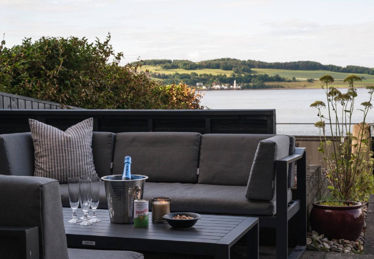House in Broughty Ferry - Villa by the Sea