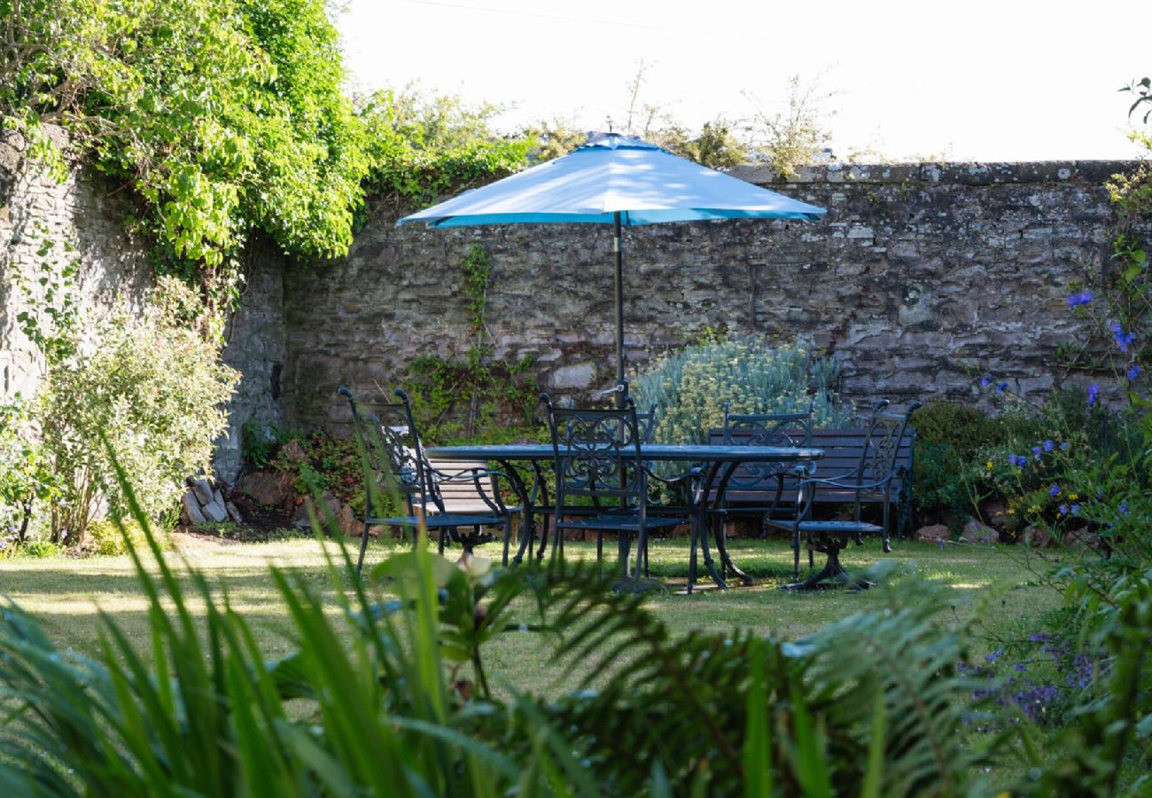 House in Broughty Ferry - Villa by the Sea