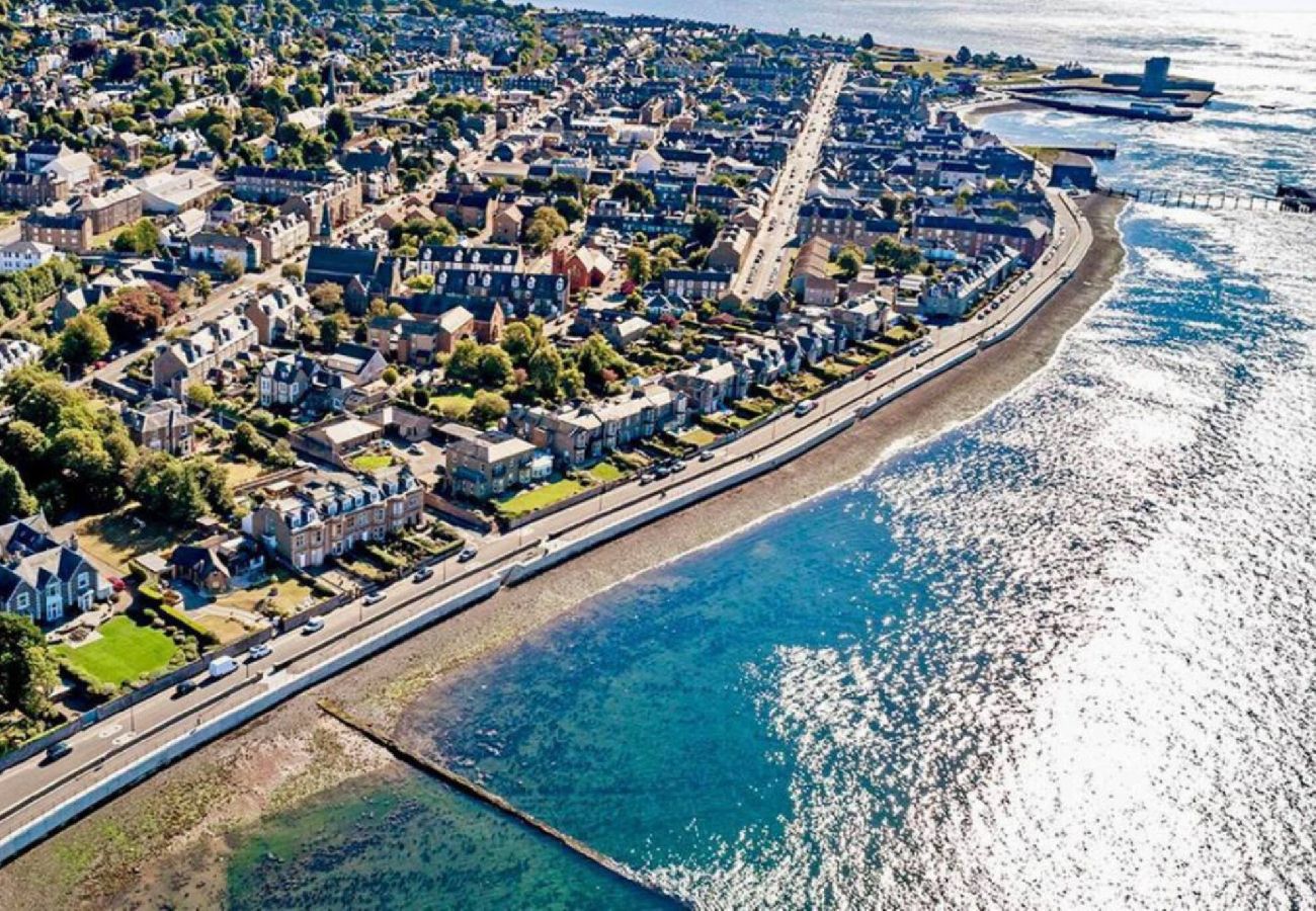 House in Broughty Ferry - Villa by the Sea