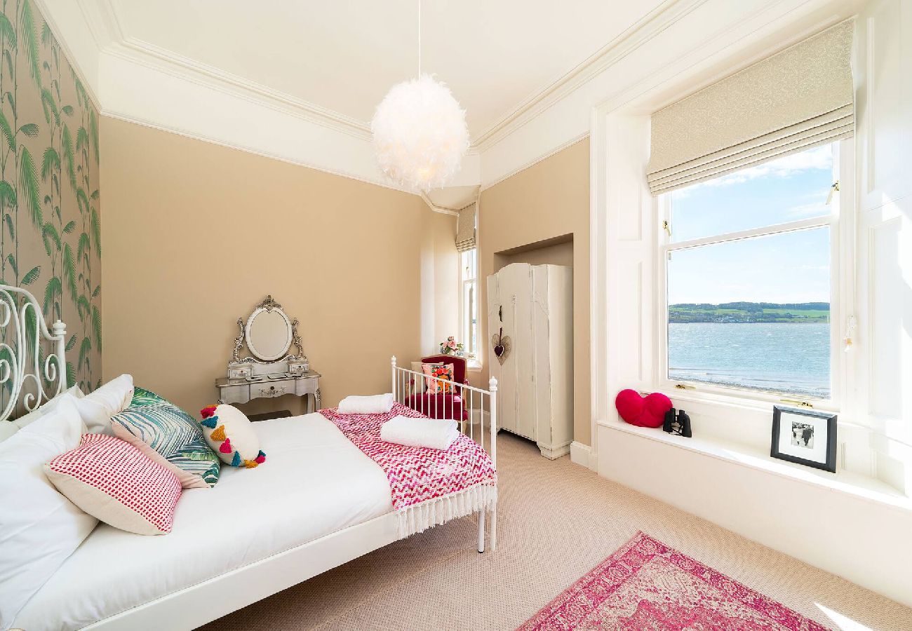 House in Broughty Ferry - Villa by the Sea