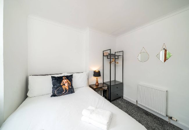 House in Broughty Ferry - The Palm - Eclectic Bliss House in Broughty Ferry - The Palm - Eclectic Bliss