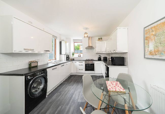 House in Broughty Ferry - The Palm - Eclectic Bliss House in Broughty Ferry - The Palm - Eclectic Bliss