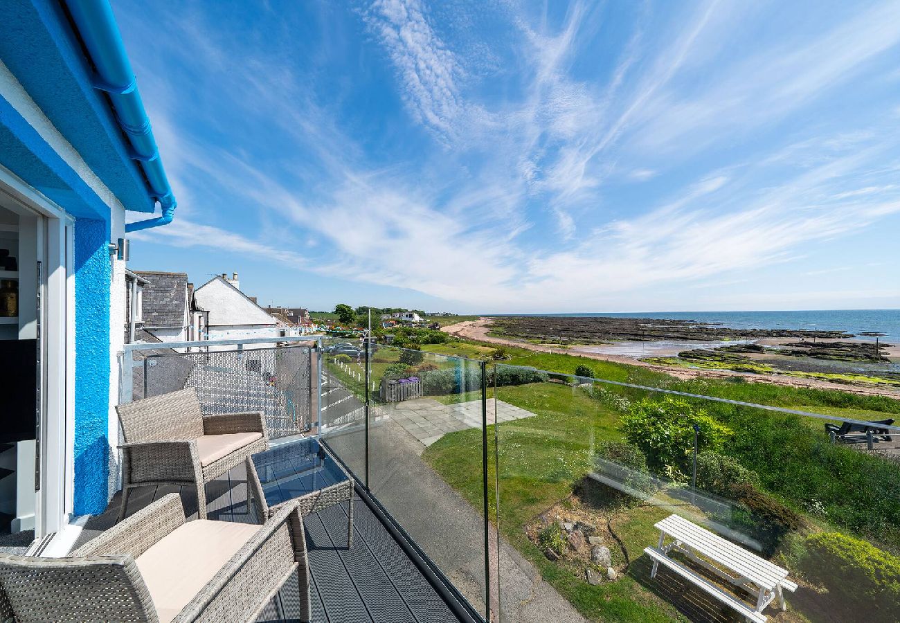 House in Westhaven - The Beach Boathouse