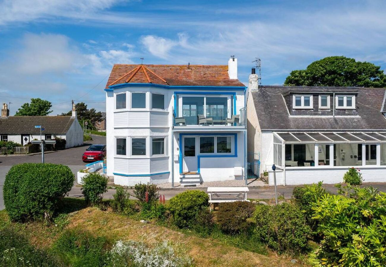 House in Westhaven - The Beach Boathouse