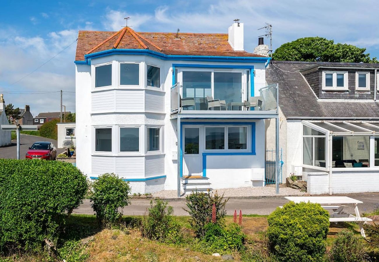 House in Westhaven - The Beach Boathouse