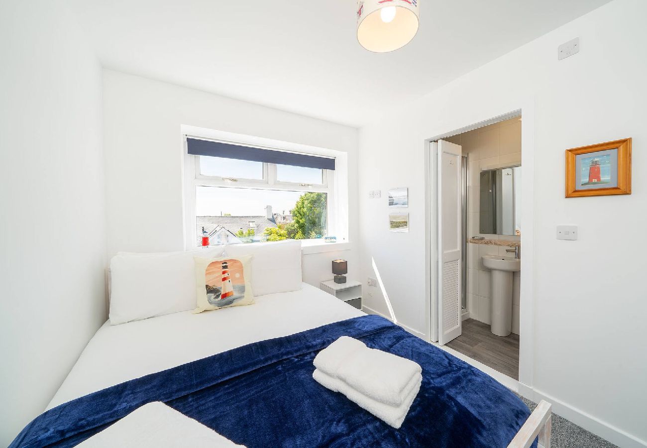 House in Westhaven - The Beach Boathouse