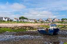 House in Westhaven - The Beach Boathouse - Seaside Retreat