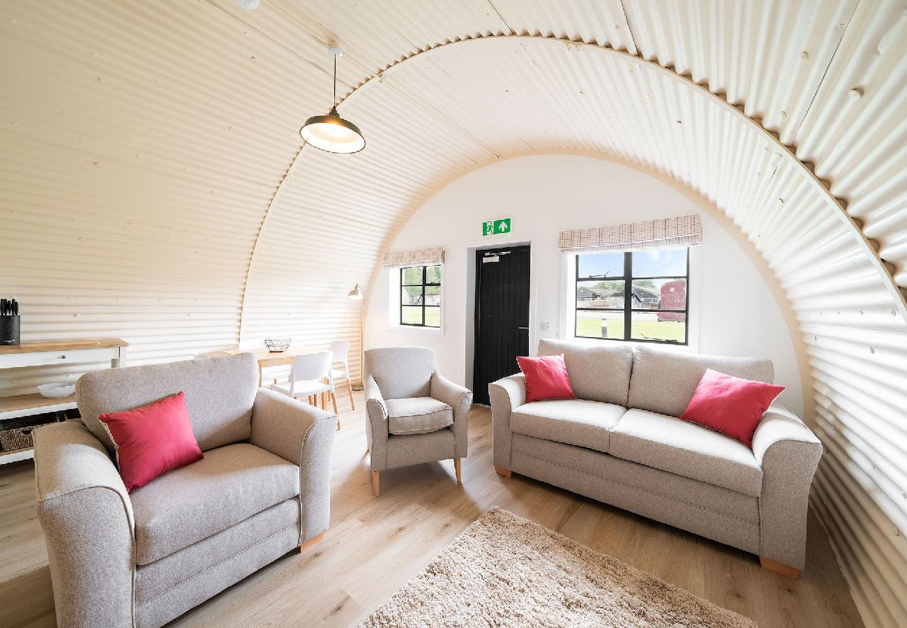 Apartment in Comrie - Cultybraggan Hut 36