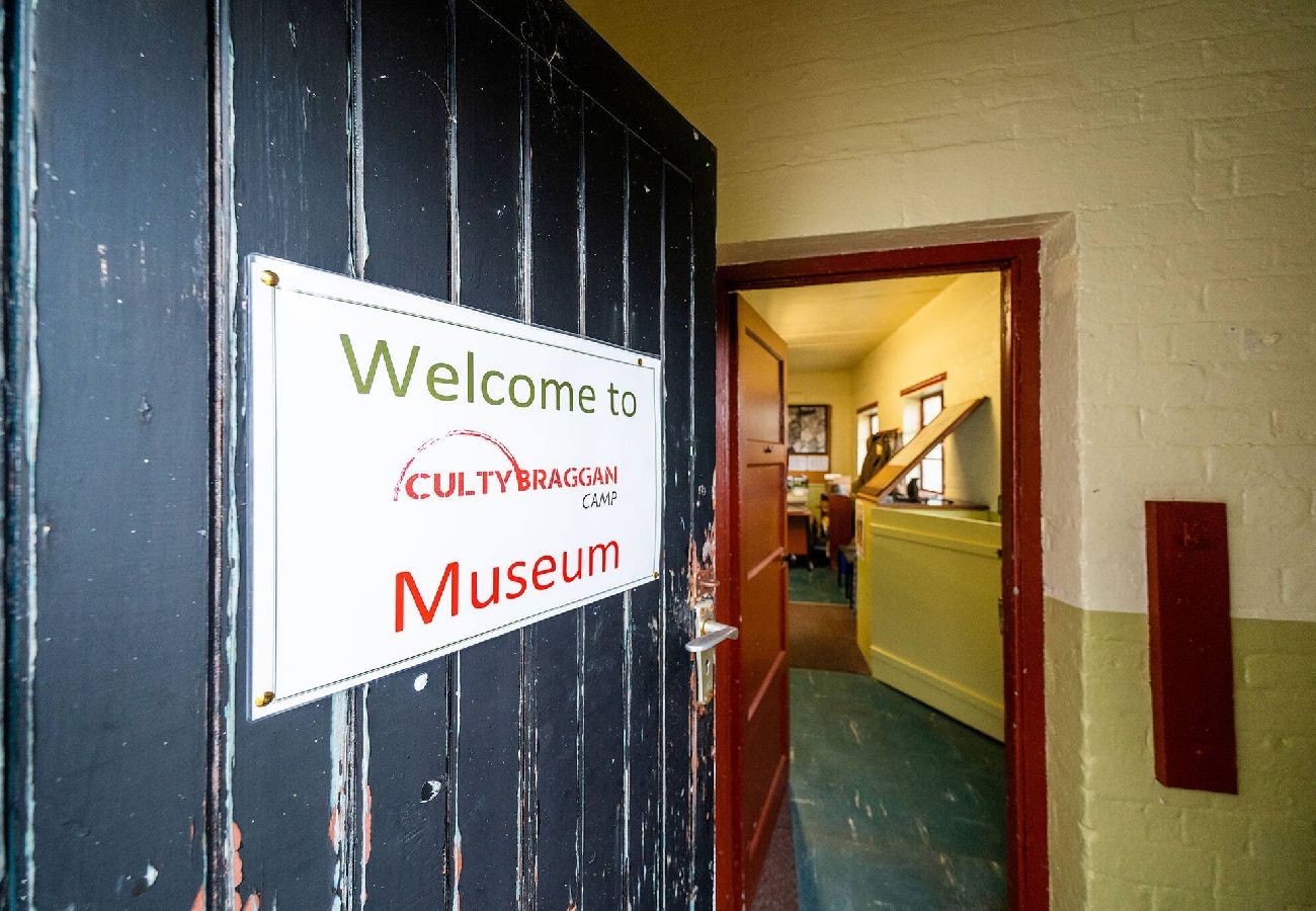 Apartment in Comrie - Cultybraggan Hut 34