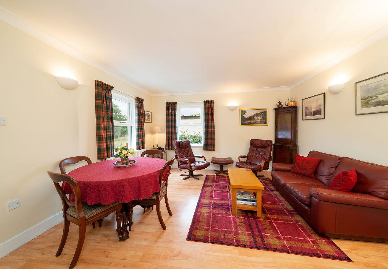 House in Comrie - Earnside Cottage