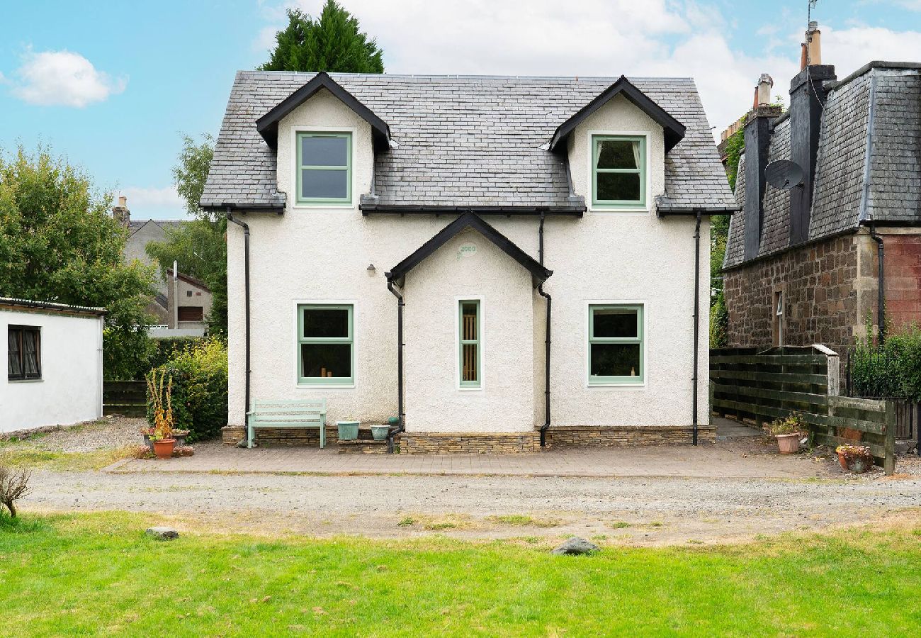 House in Comrie - Earnside Cottage