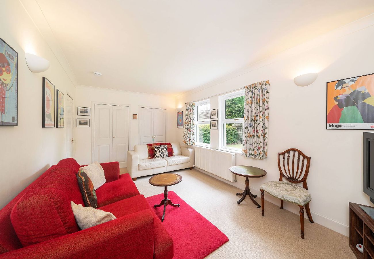 House in Comrie - Earnside Cottage