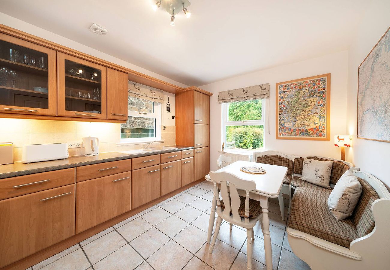 House in Comrie - Earnside Cottage