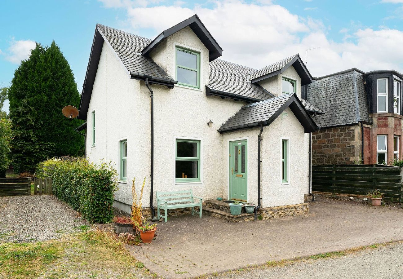 House in Comrie - Earnside Cottage