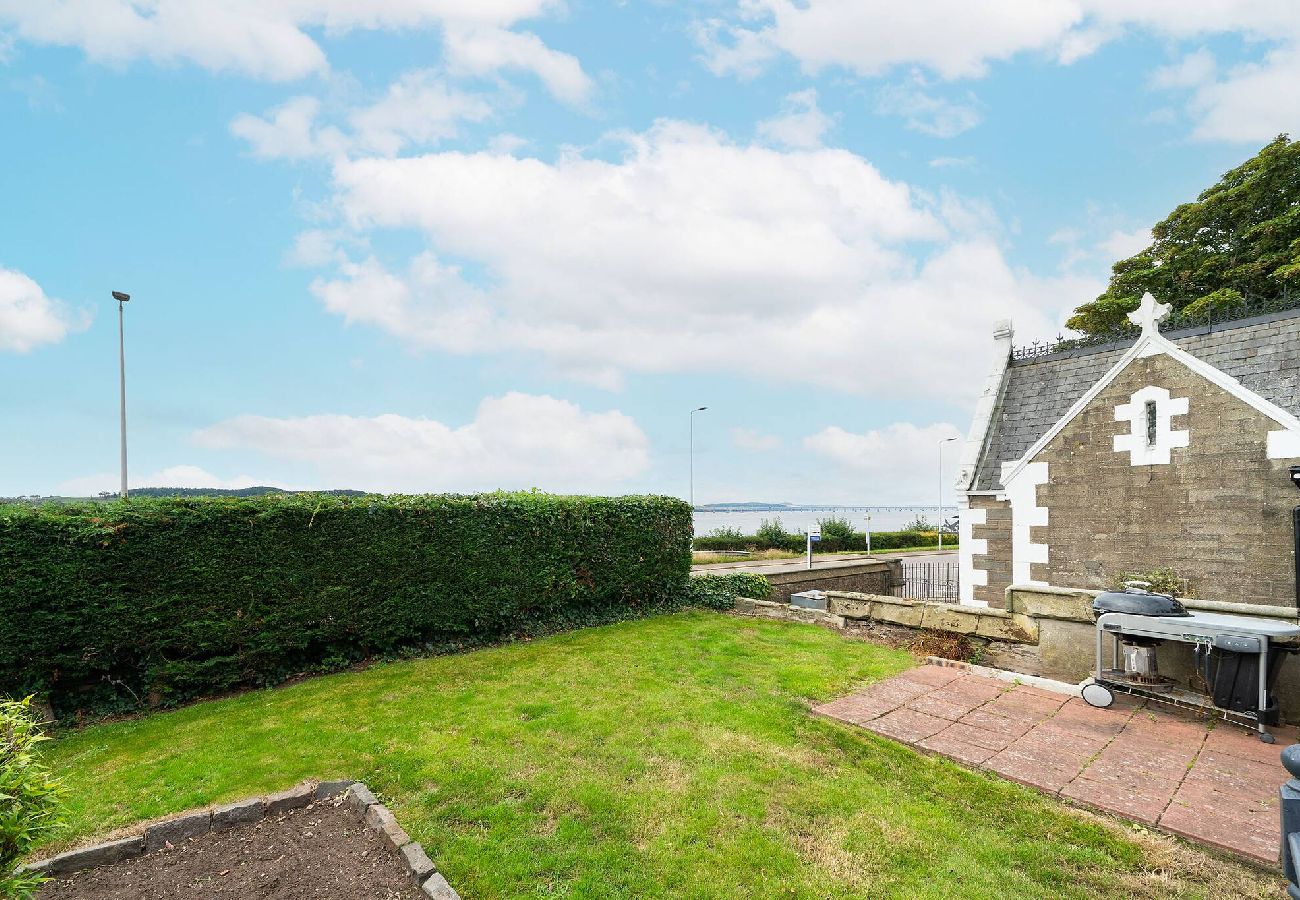 House in Broughty Ferry - The Gate Lodge