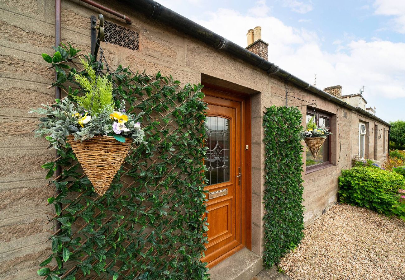 House in Scone - Heatherwood Cottage