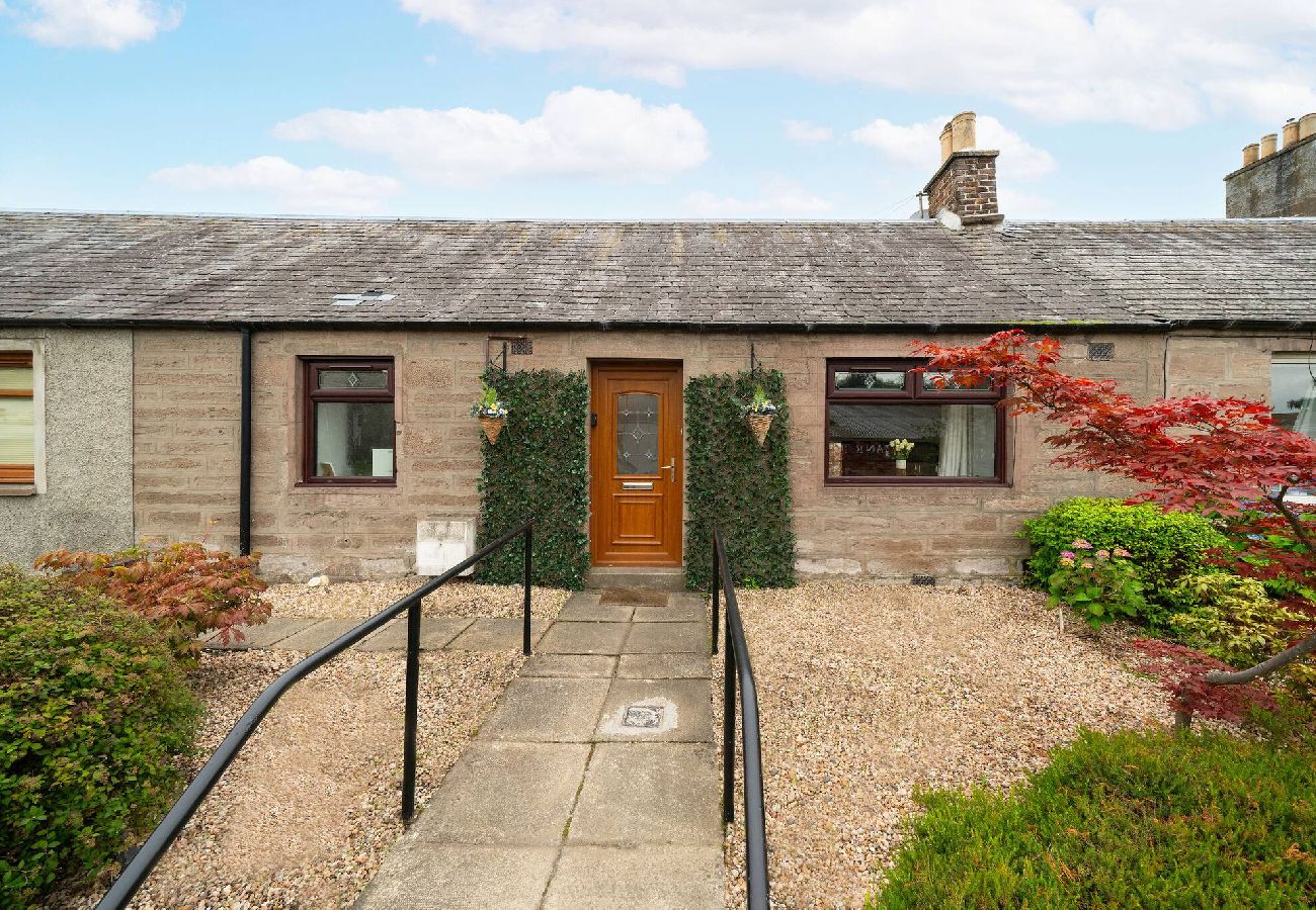 House in Scone - Heatherwood Cottage