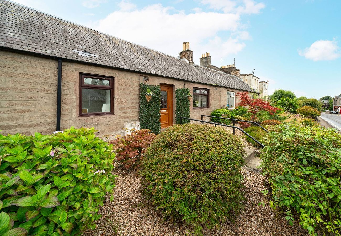 House in Scone - Heatherwood Cottage