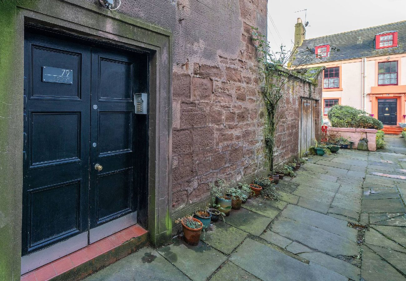 Apartment in Montrose - Lochside, Apartment B