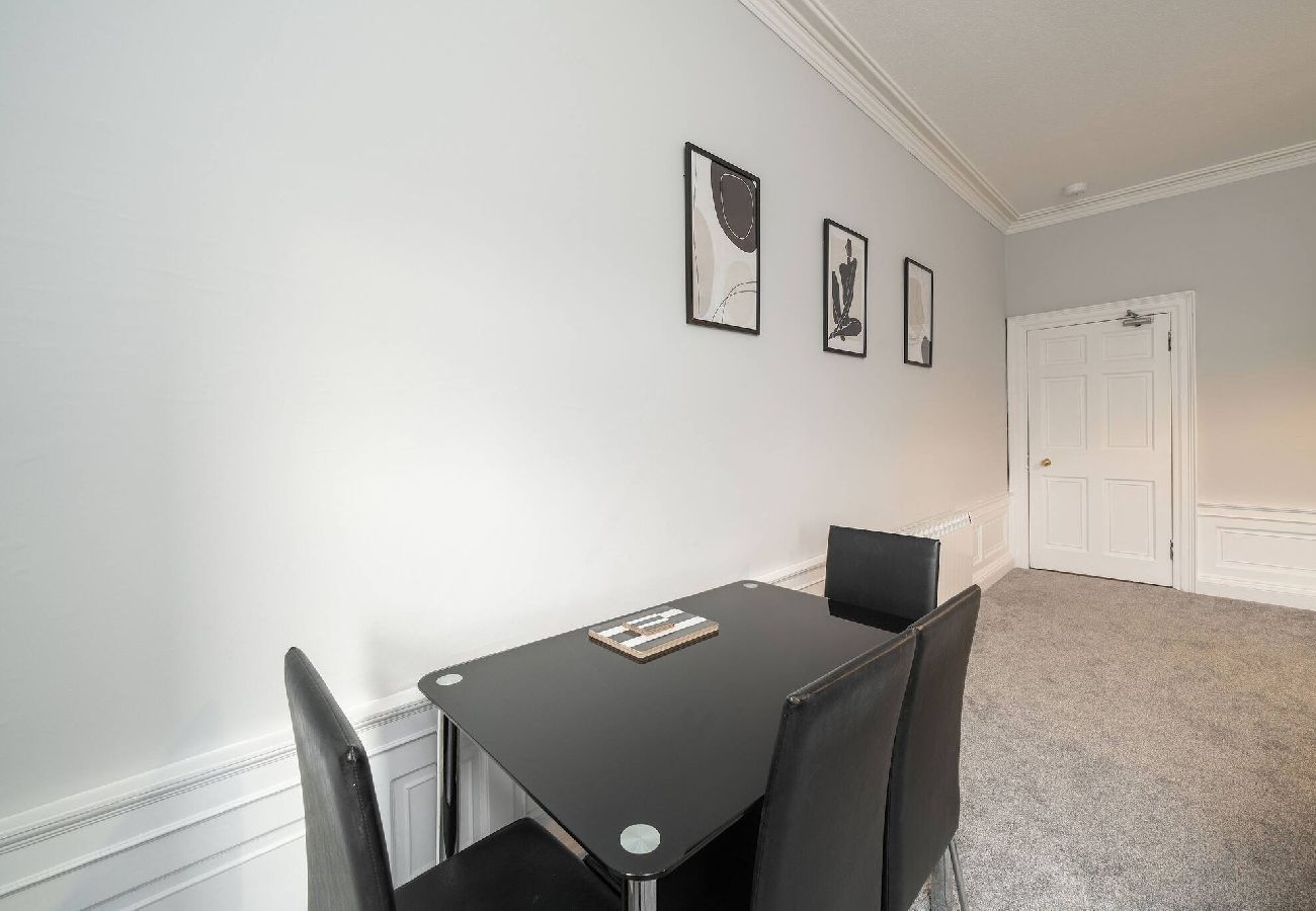 Apartment in Montrose - Lochside Apt C
