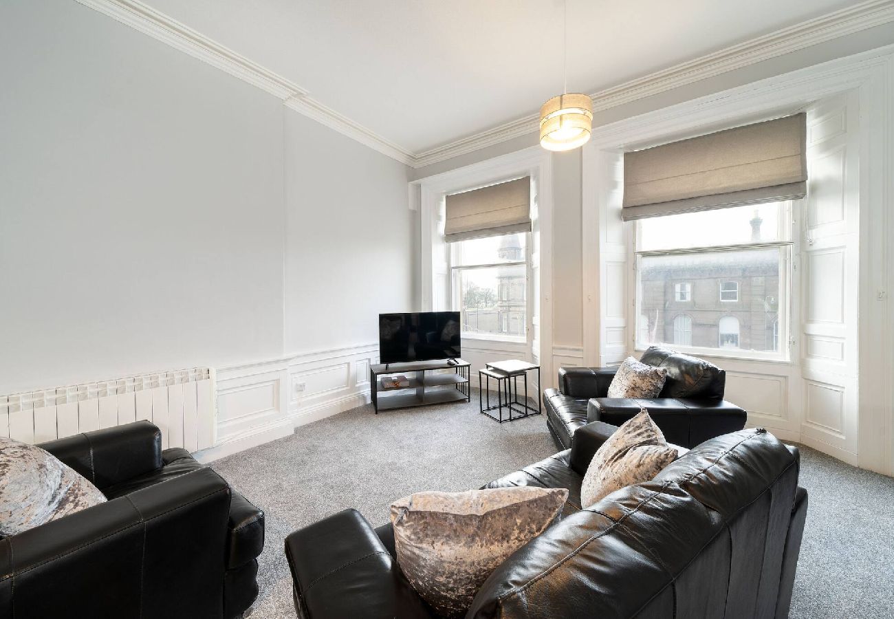 Apartment in Montrose - Lochside Apt C