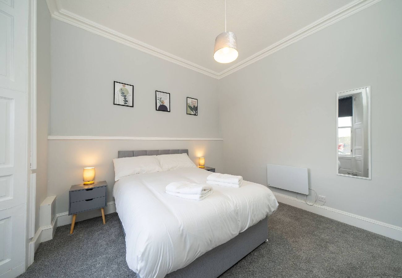 Apartment in Montrose - Lochside Apt C