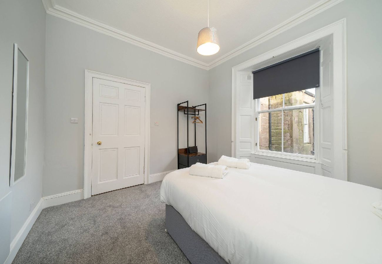 Apartment in Montrose - Lochside Apt C